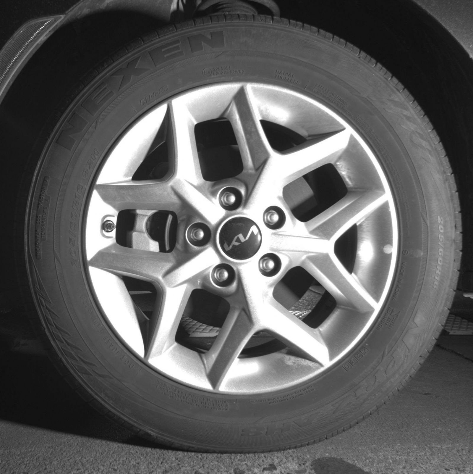 Used 2025 Kia Soul LX w/ LX Technology Package FWD image 15