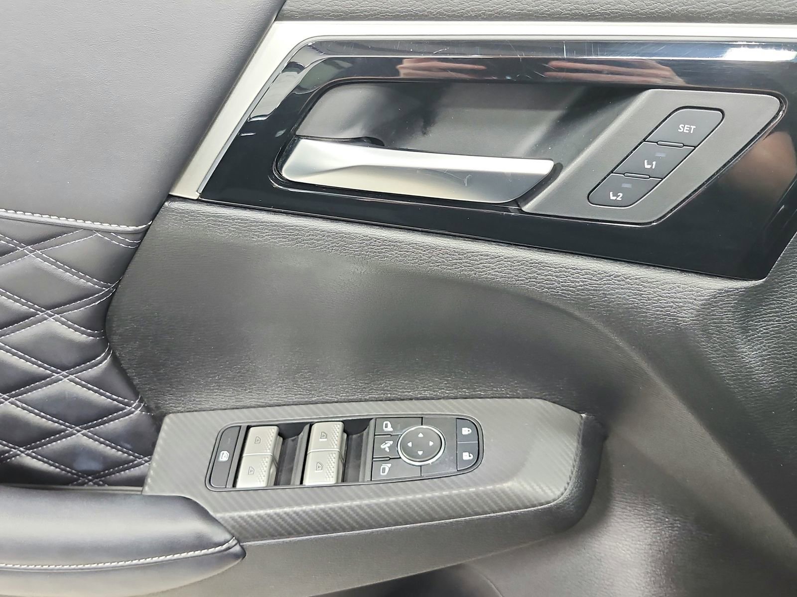 Used 2024 Mitsubishi Outlander SEL image 34