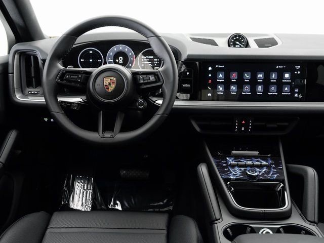 Certified 2025 Porsche Cayenne Coupe image 17