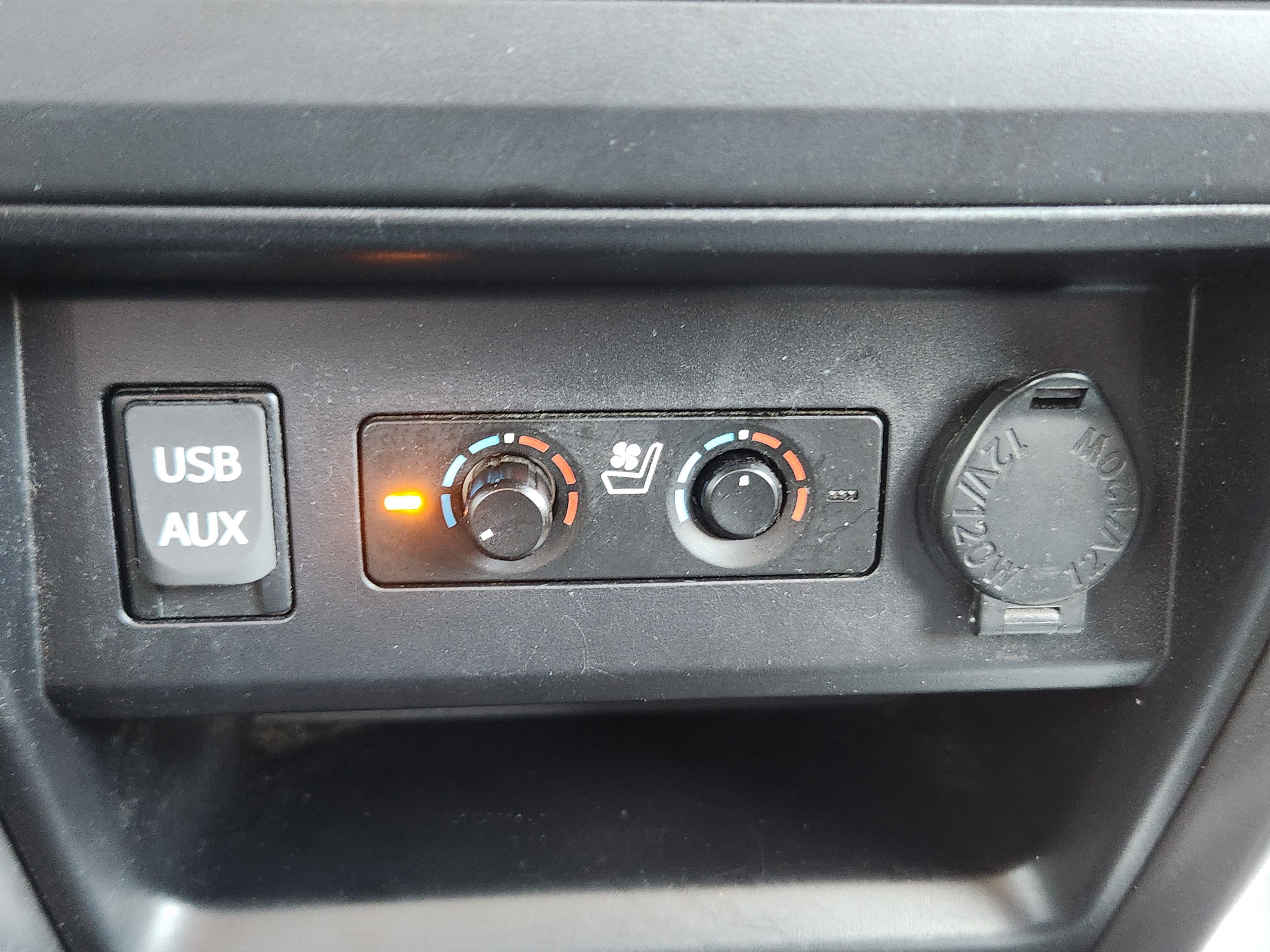 Used 2019 Toyota 4Runner Limited w/ Preferred Accessory Package AWD/4WD image 27