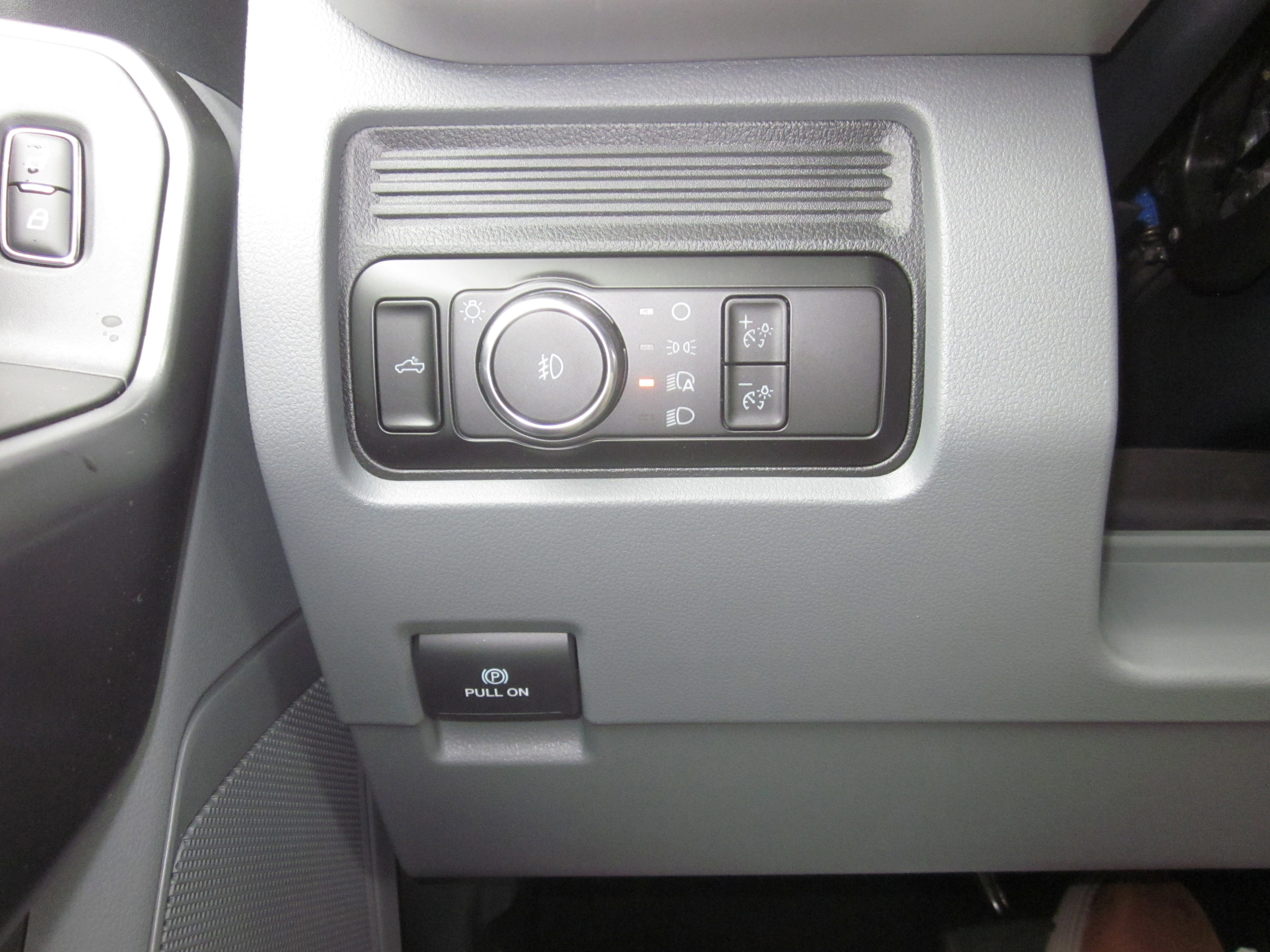 New 2025 Ford F350 XLT w/ Tremor Off-Road Package image 20