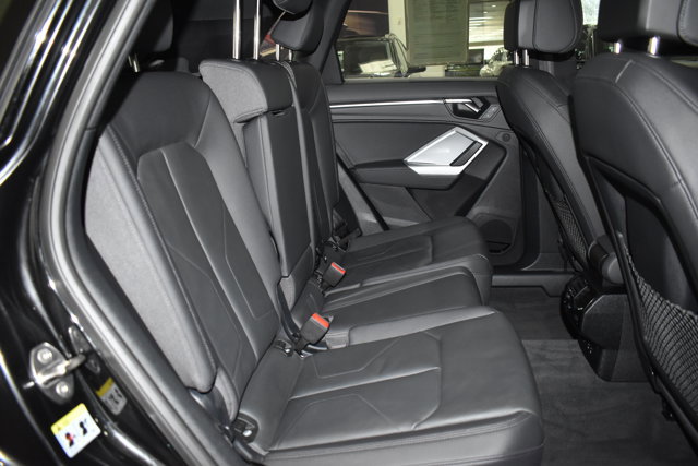 Used 2023 Audi Q3 2.0T Premium Plus w/ Premium Plus Package image 22