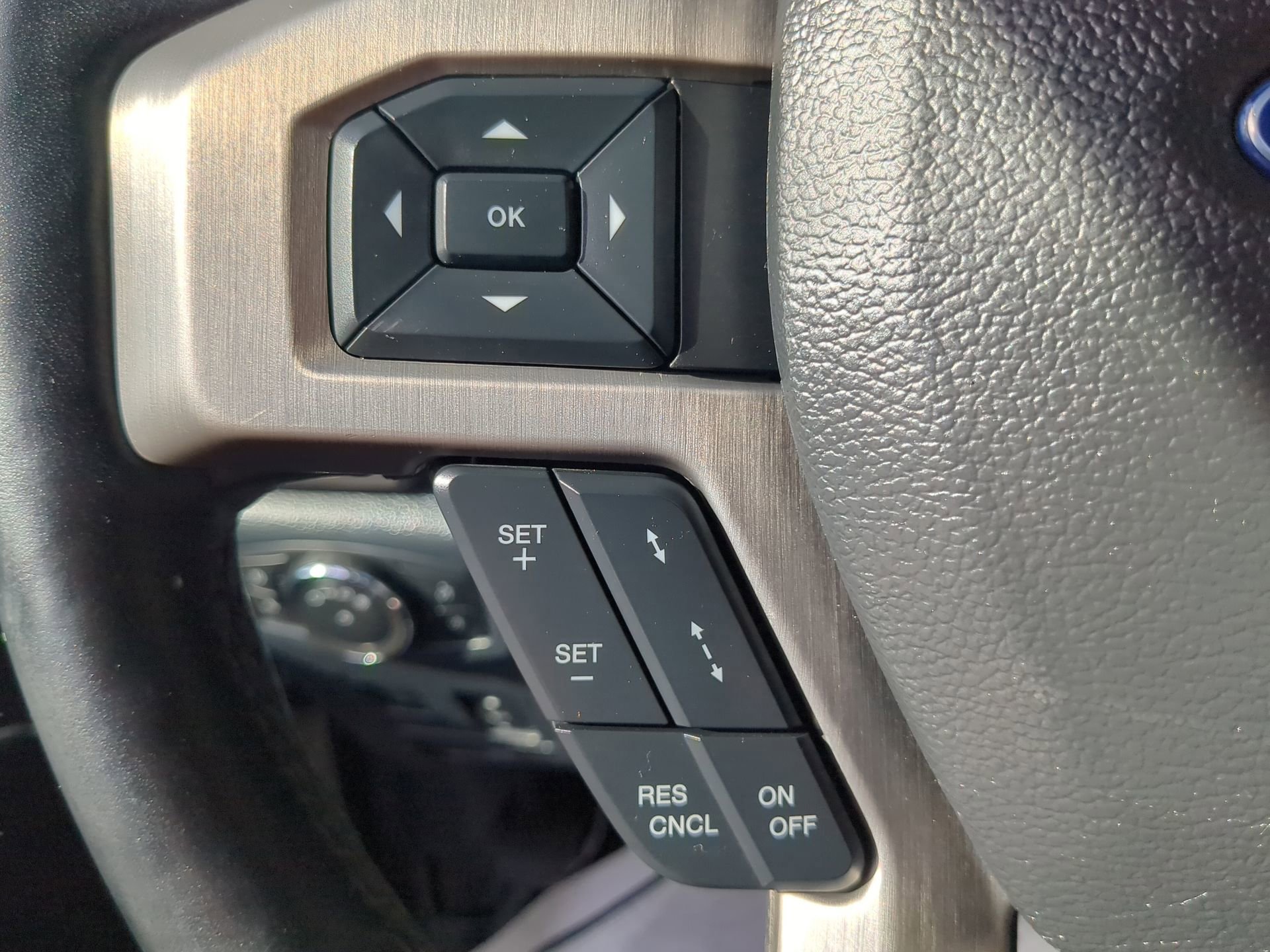 Certified 2022 Ford F250 Platinum w/ FX4 Off-Road Package image 57