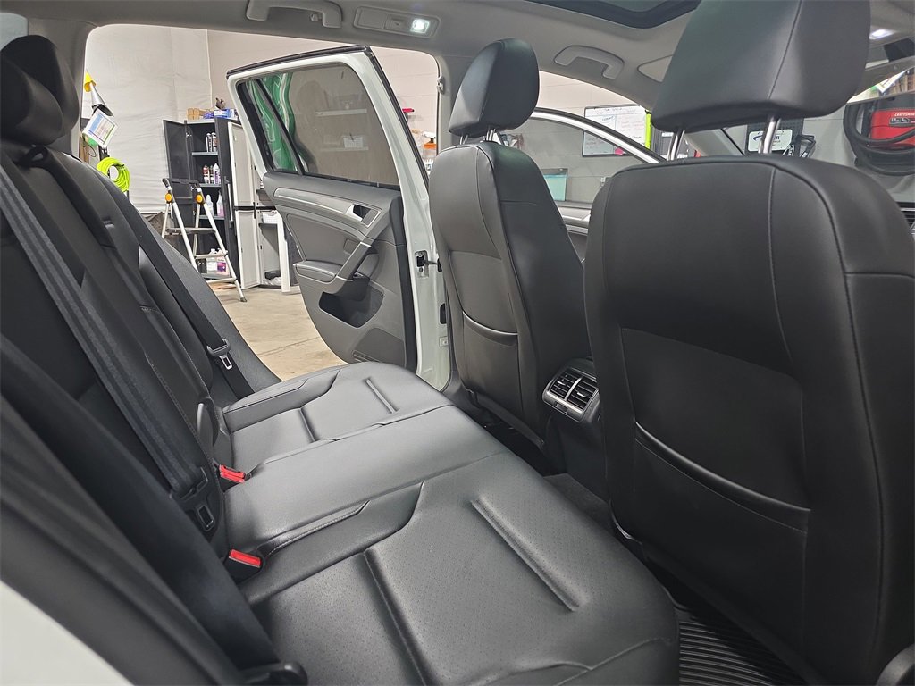 Used 2017 Volkswagen Golf Alltrack SE image 11