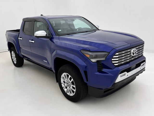 Used 2024 Toyota Tacoma Limited w/ Limited Package (LT) AWD/4WD image 2