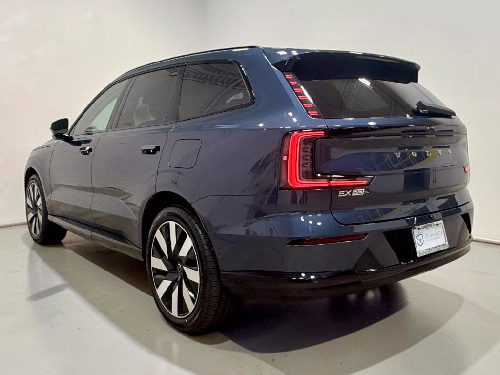 Used 2025 Volvo EX90 Ultra AWD/4WD image 18
