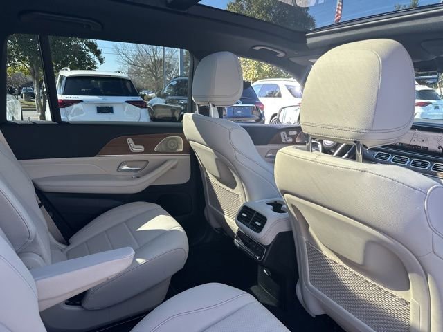 Used 2025 Mercedes-Benz GLS 450 4MATIC image 33