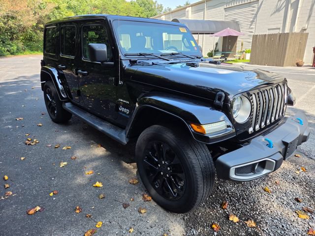 Used 2022 Jeep Wrangler Unlimited Sahara w/ Cold Weather Group AWD/4WD image 3