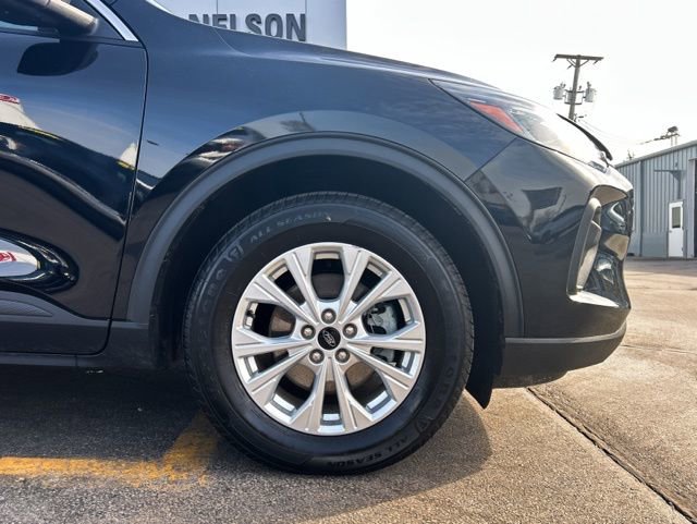 Used 2023 Ford Escape Active image 17
