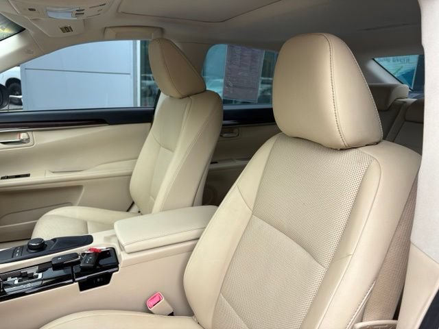 Used 2015 Lexus ES 350 w/ Premium Package FWD image 13