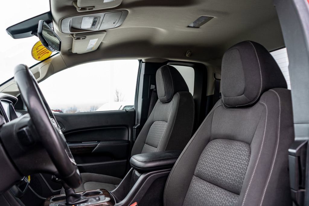 Used 2015 GMC Canyon SLE image 19