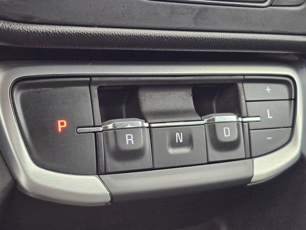 Used 2024 GMC Terrain SLE w/ Elevation Edition AWD/4WD image 8