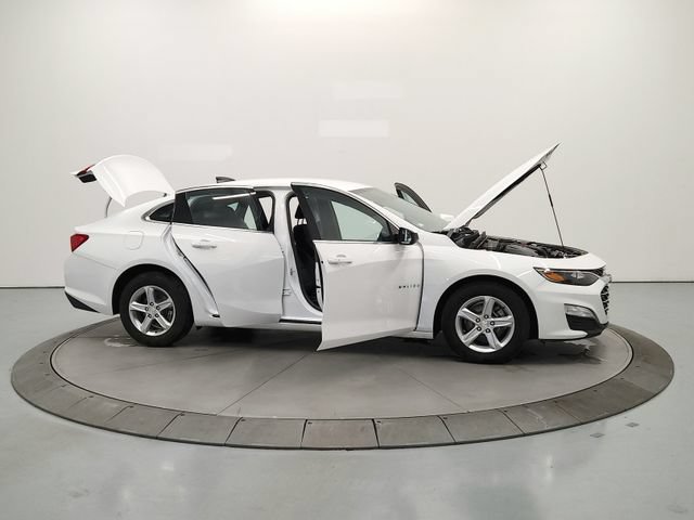 Used 2024 Chevrolet Malibu LS w/ Driver Confidence Package FWD image 17