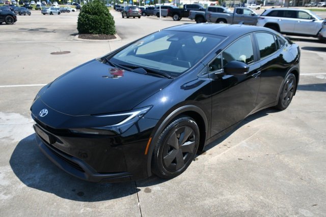 New 2026 Toyota Prius LE image 1