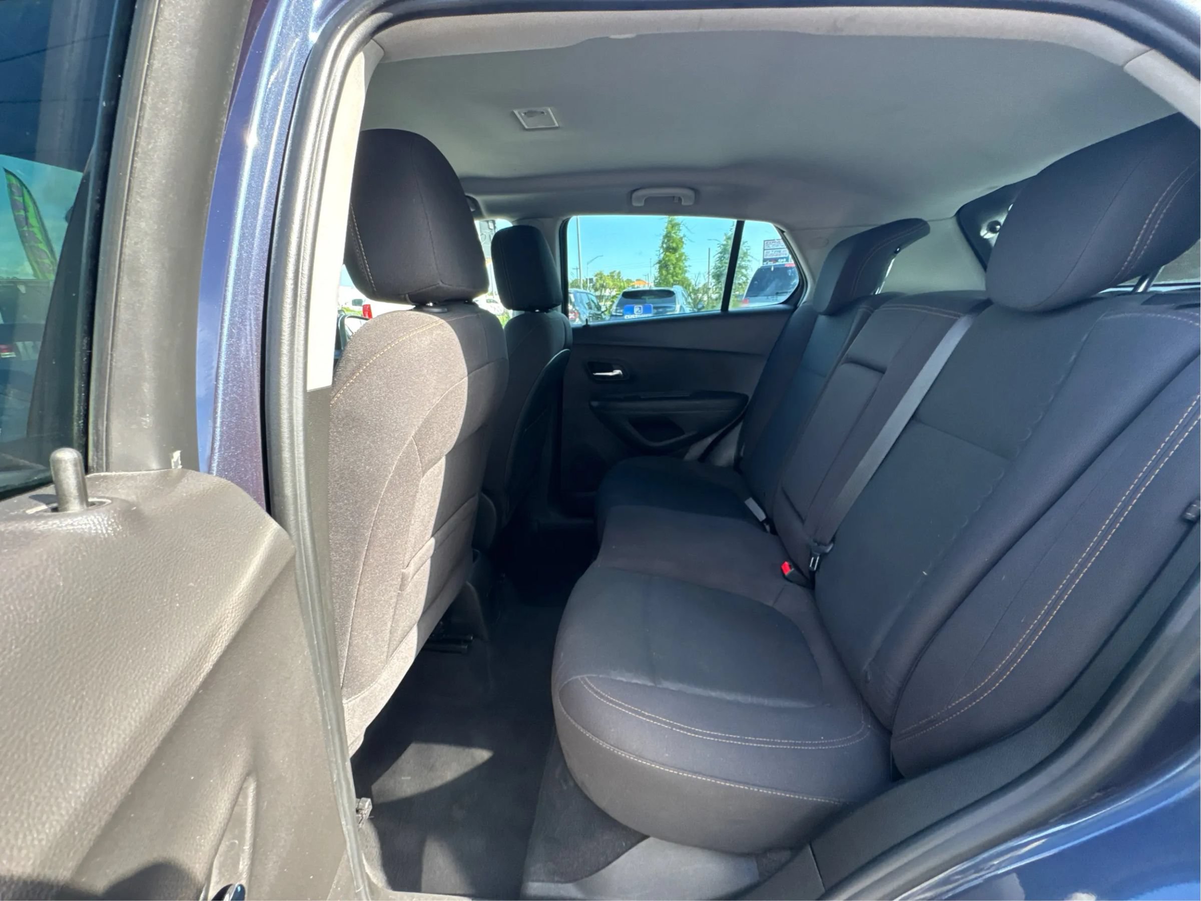 Used 2018 Chevrolet Trax LS FWD image 12