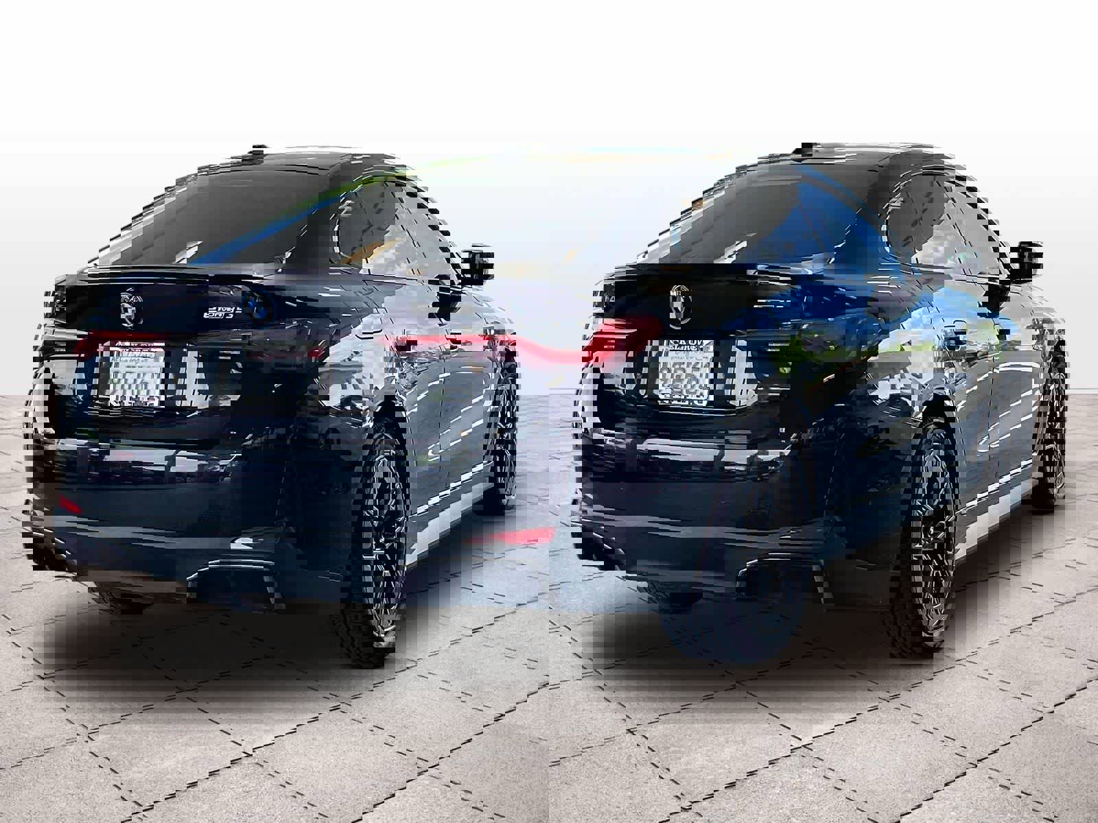 Used 2023 BMW i4 eDrive35 w/ Premium Package image 13