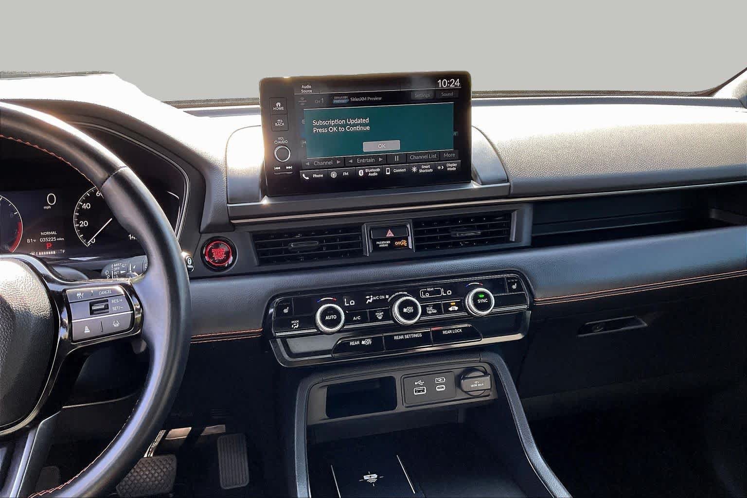 Used 2025 Honda Pilot TrailSport image 7