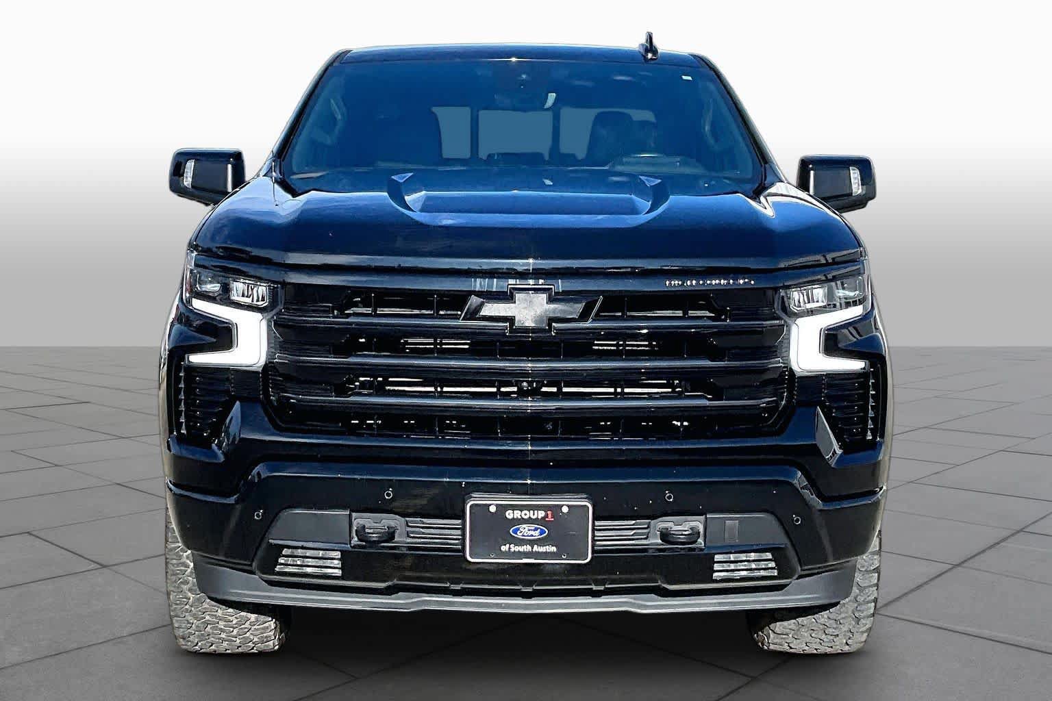 Used 2024 Chevrolet Silverado 1500 High Country w/ Midnight Edition AWD/4WD image 6