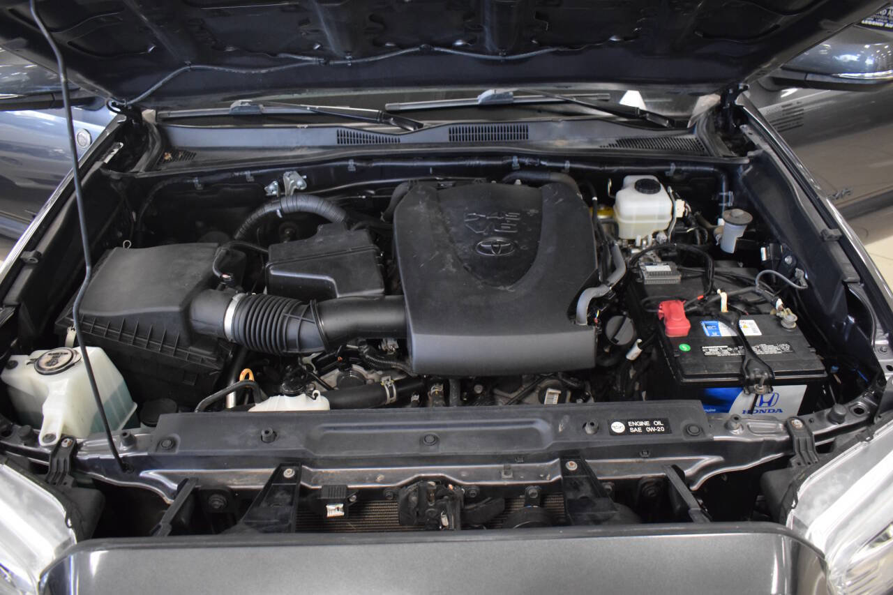 Used 2017 Toyota Tacoma TRD Off-Road image 69