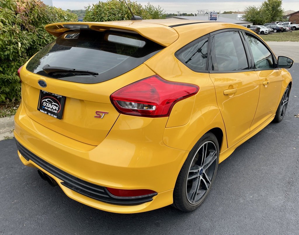 Used 2016 Ford Focus ST w/ Equipment Group 402A image 7