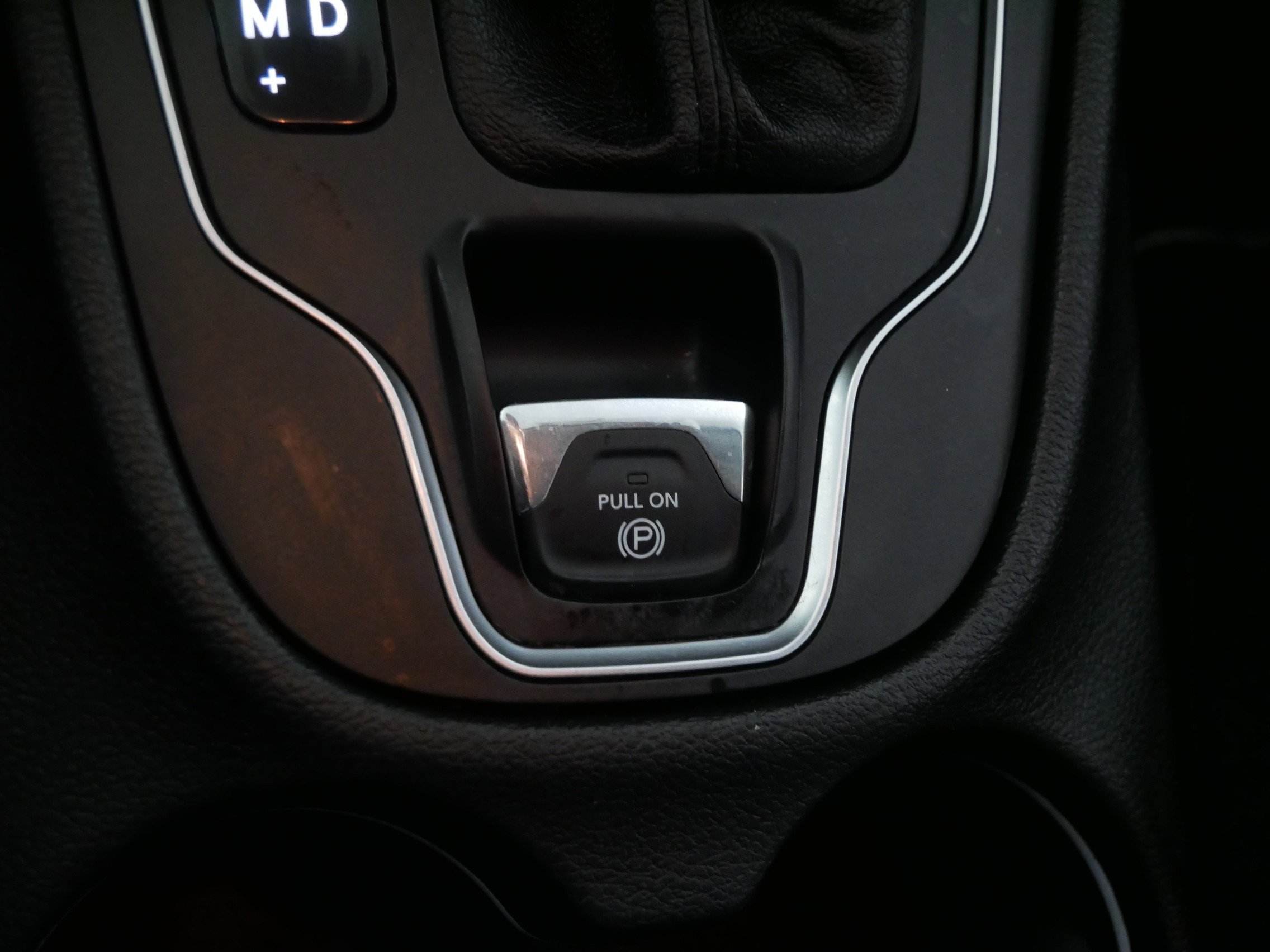 Used 2019 Jeep Cherokee Latitude Plus image 32