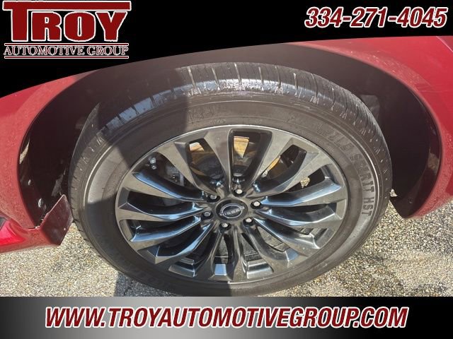 Used 2021 Nissan Armada Platinum w/ Captain's Chairs Package RWD image 13