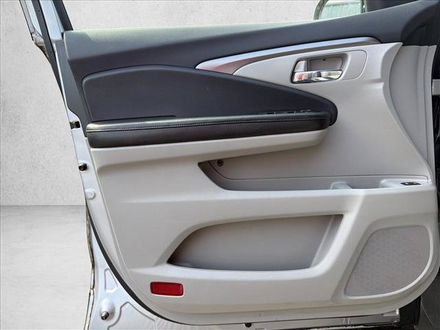Used 2017 Honda Pilot EX-L image 10