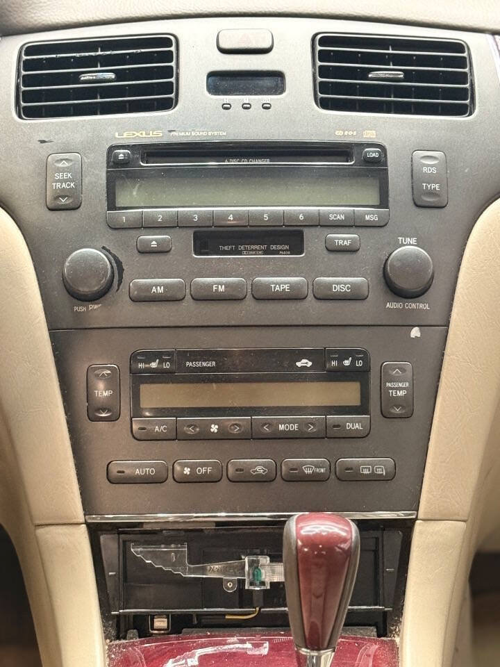 Used 2003 Lexus ES 330 FWD image 13