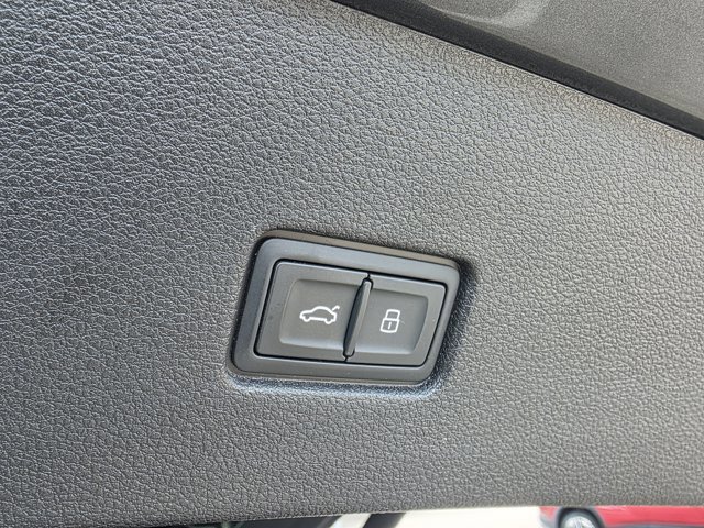 Used 2021 Audi Q8 Premium Plus AWD/4WD image 26