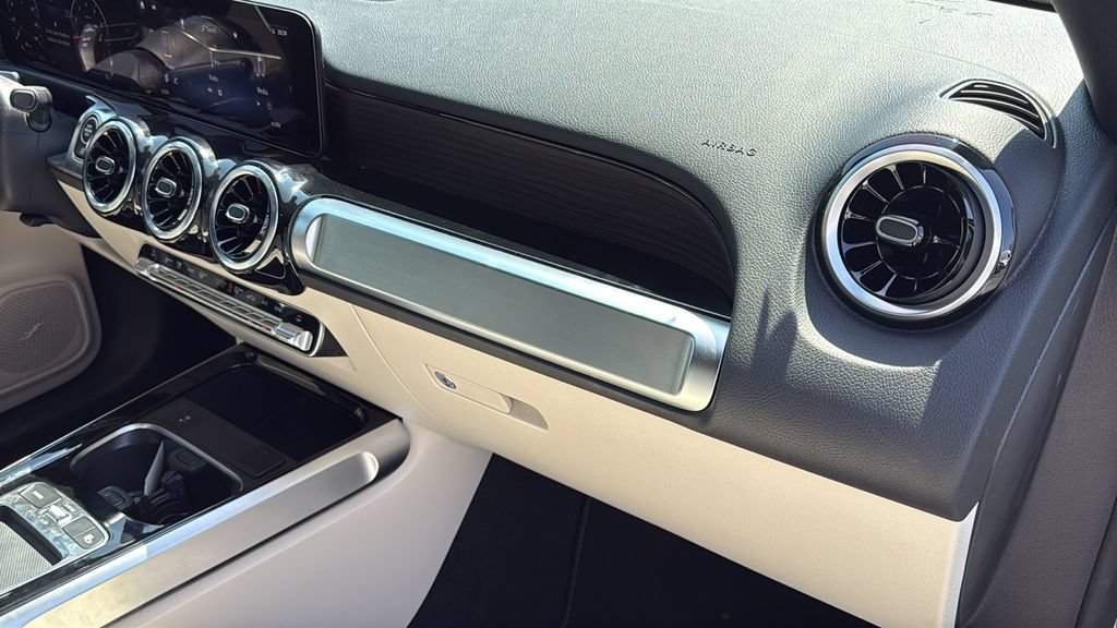 Certified 2026 Mercedes-Benz GLB 250 4MATIC image 12