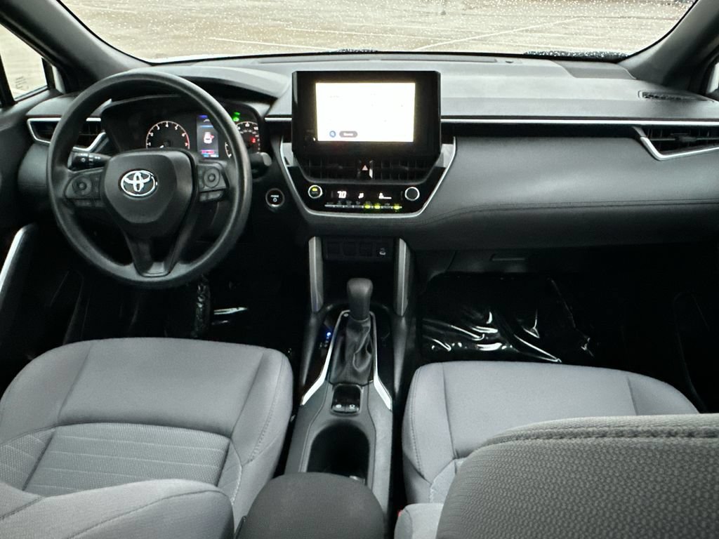 Used 2023 Toyota Corolla Cross AWD Hybrid image 11