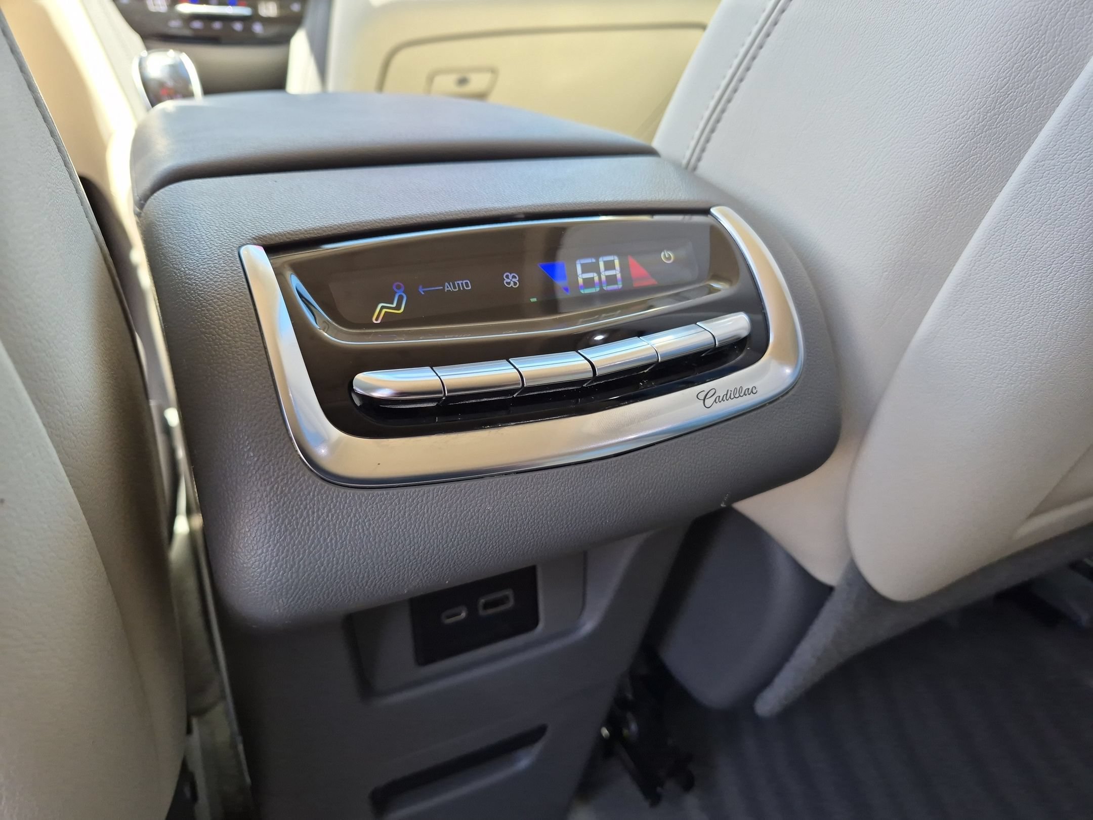 Certified 2021 Cadillac XT6 Premium Luxury w/ LPO, Floor Liner Package FWD image 18