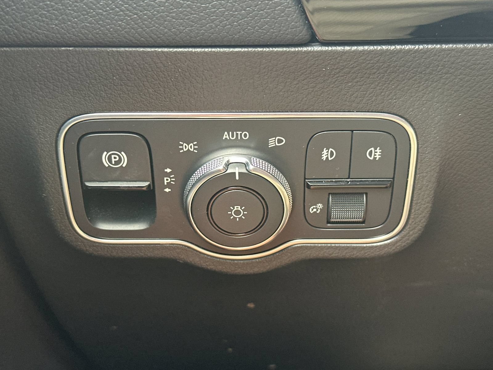 Used 2021 Mercedes-Benz GLA 250 4MATIC image 31