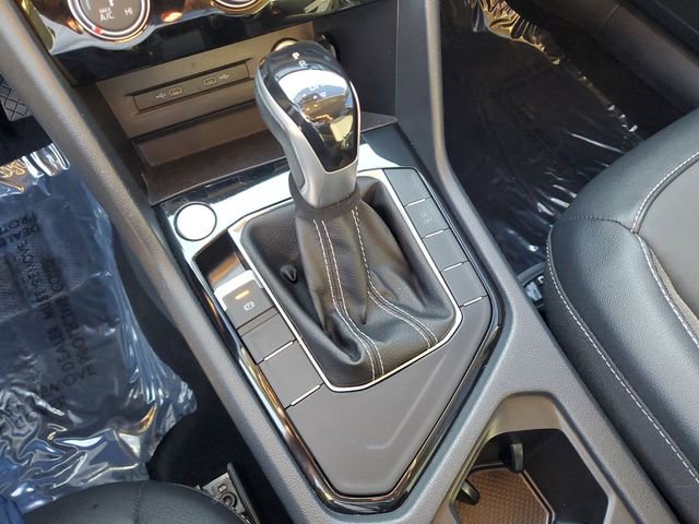 Certified 2023 Volkswagen Taos SE w/ Black Wheel Package FWD image 28