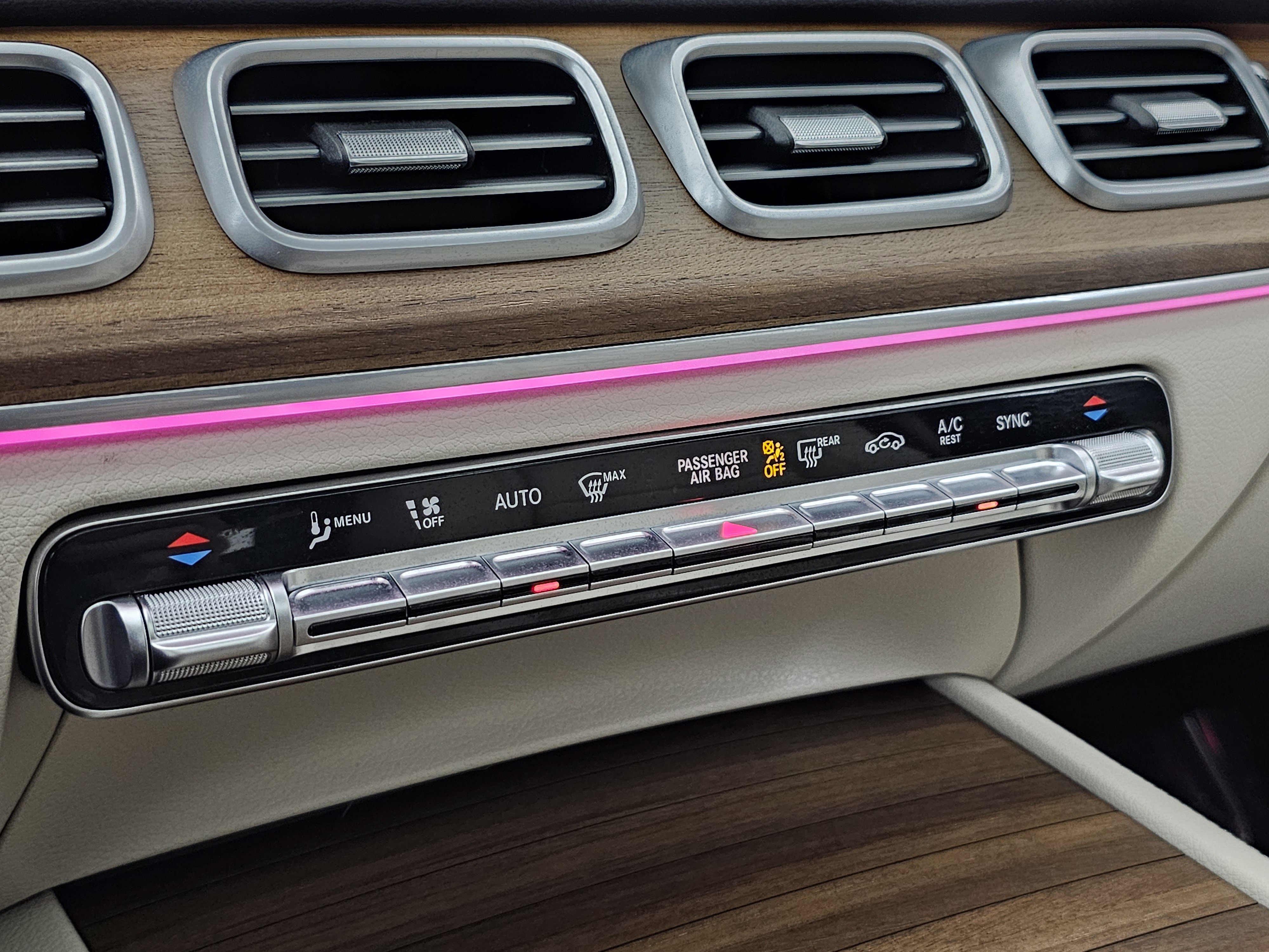 Used 2025 Mercedes-Benz GLE 450 4MATIC image 38