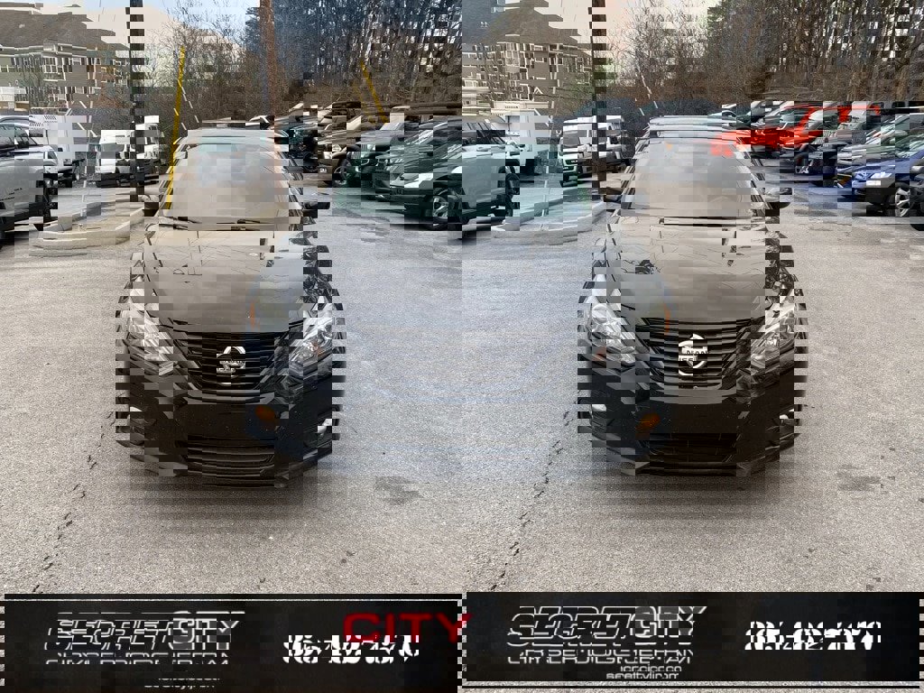 Used 2018 Nissan Altima 2.5 SR w/ SR Midnight Edition image 2