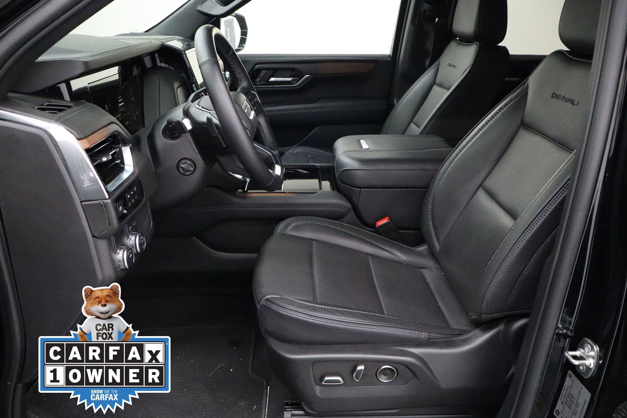 Used 2025 GMC Yukon Denali image 11