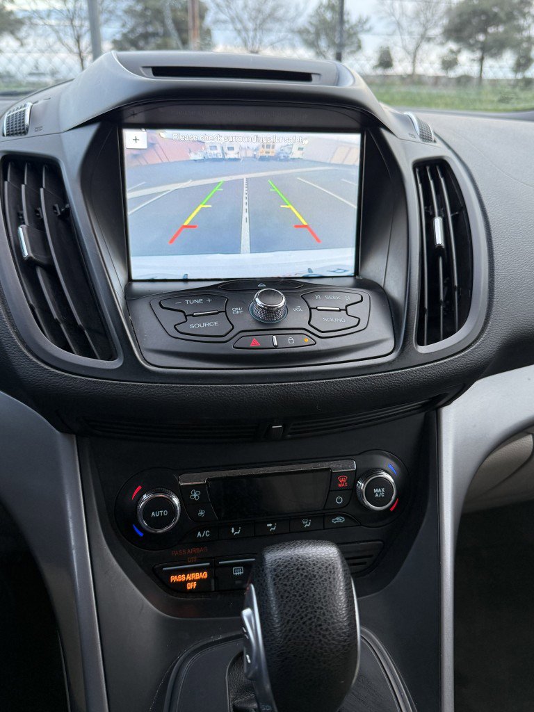 Used 2016 Ford Escape SE w/ Equipment Group 201A image 12