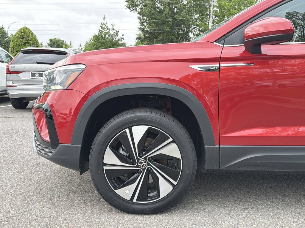Used 2023 Volkswagen Taos SE AWD/4WD image 9