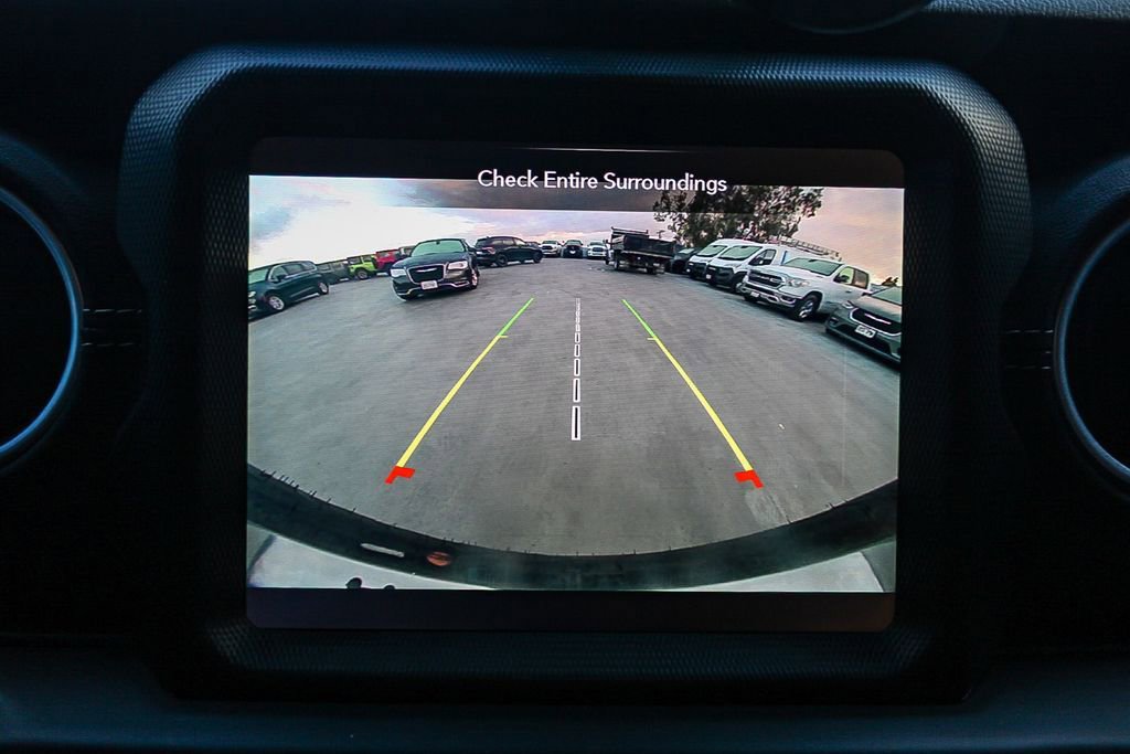 Used 2021 Jeep Wrangler Unlimited Sahara image 24