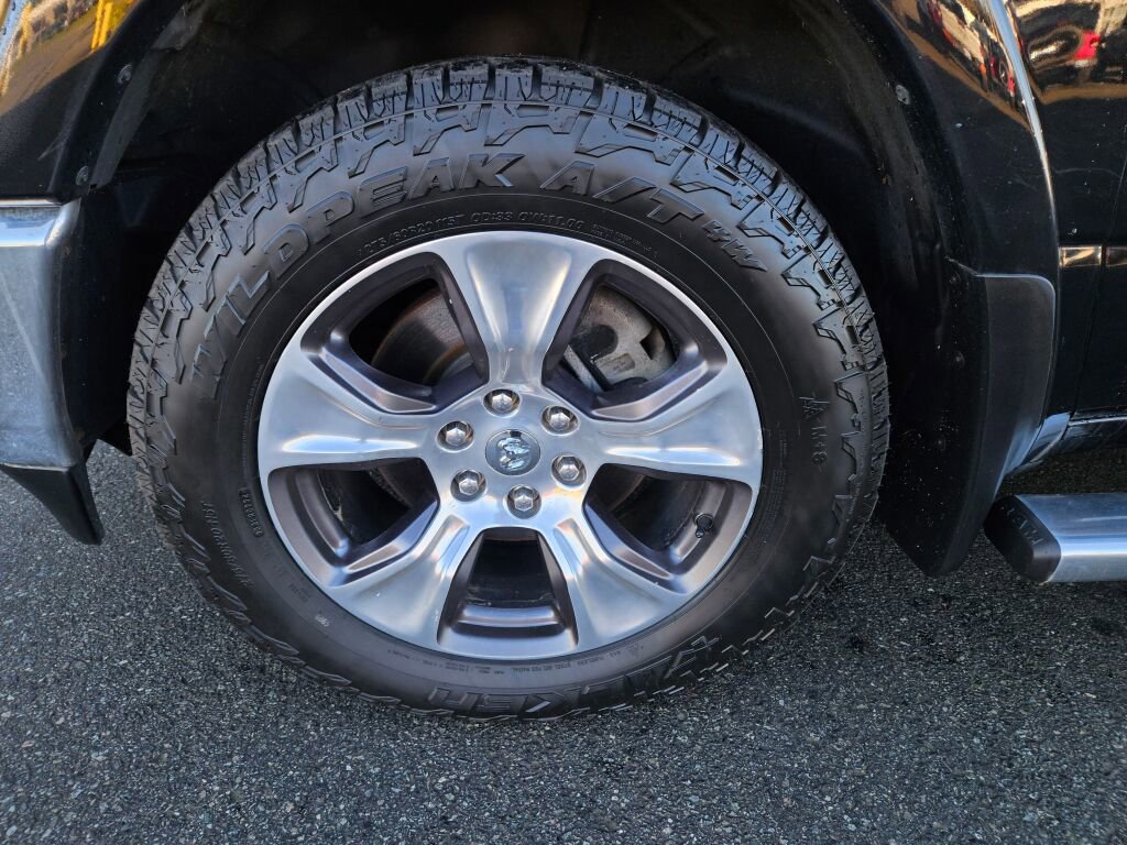 Used 2019 RAM 1500 Laramie image 9