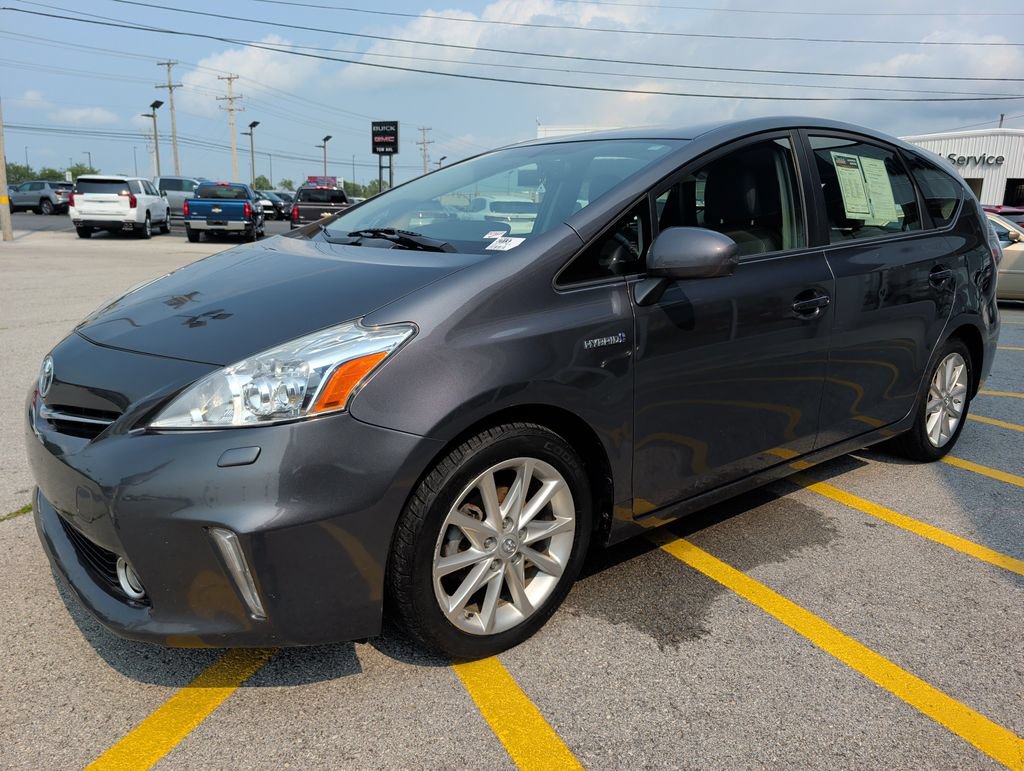Used 2014 Toyota Prius V Five FWD image 3
