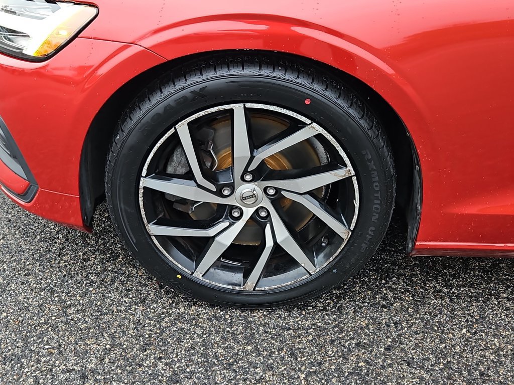 Used 2019 Volvo S60 T6 Momentum AWD/4WD image 7
