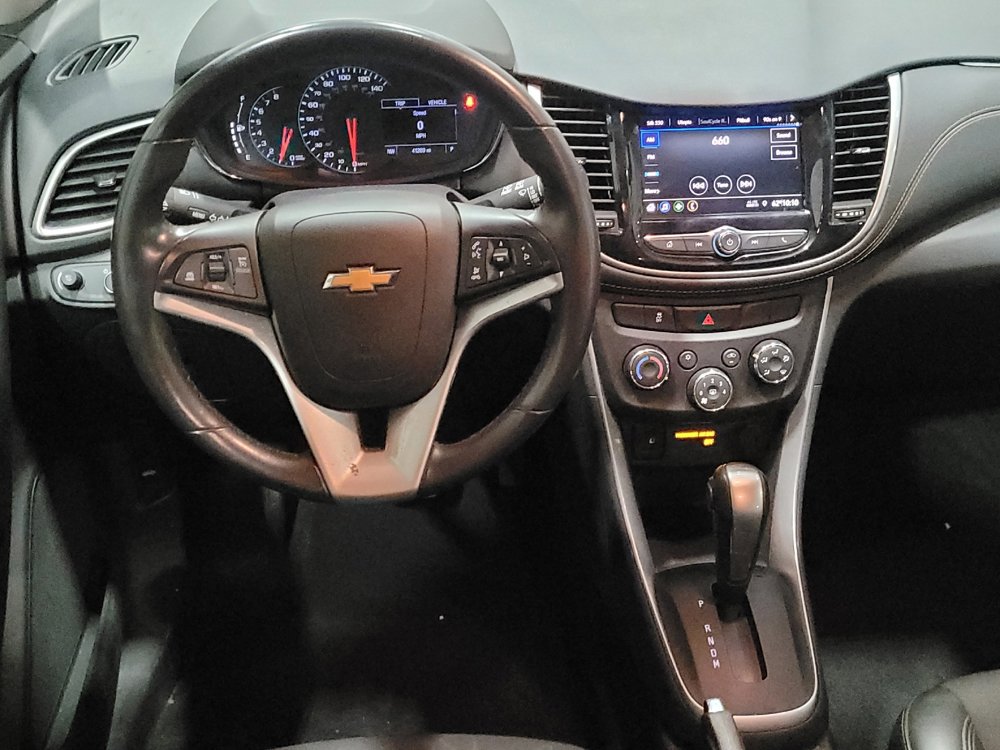 Used 2020 Chevrolet Trax LT w/ LT Convenience Package image 22