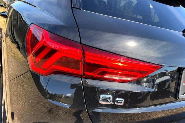 Certified 2025 Audi Q3 2.0T Premium w/ Convenience Package image 29