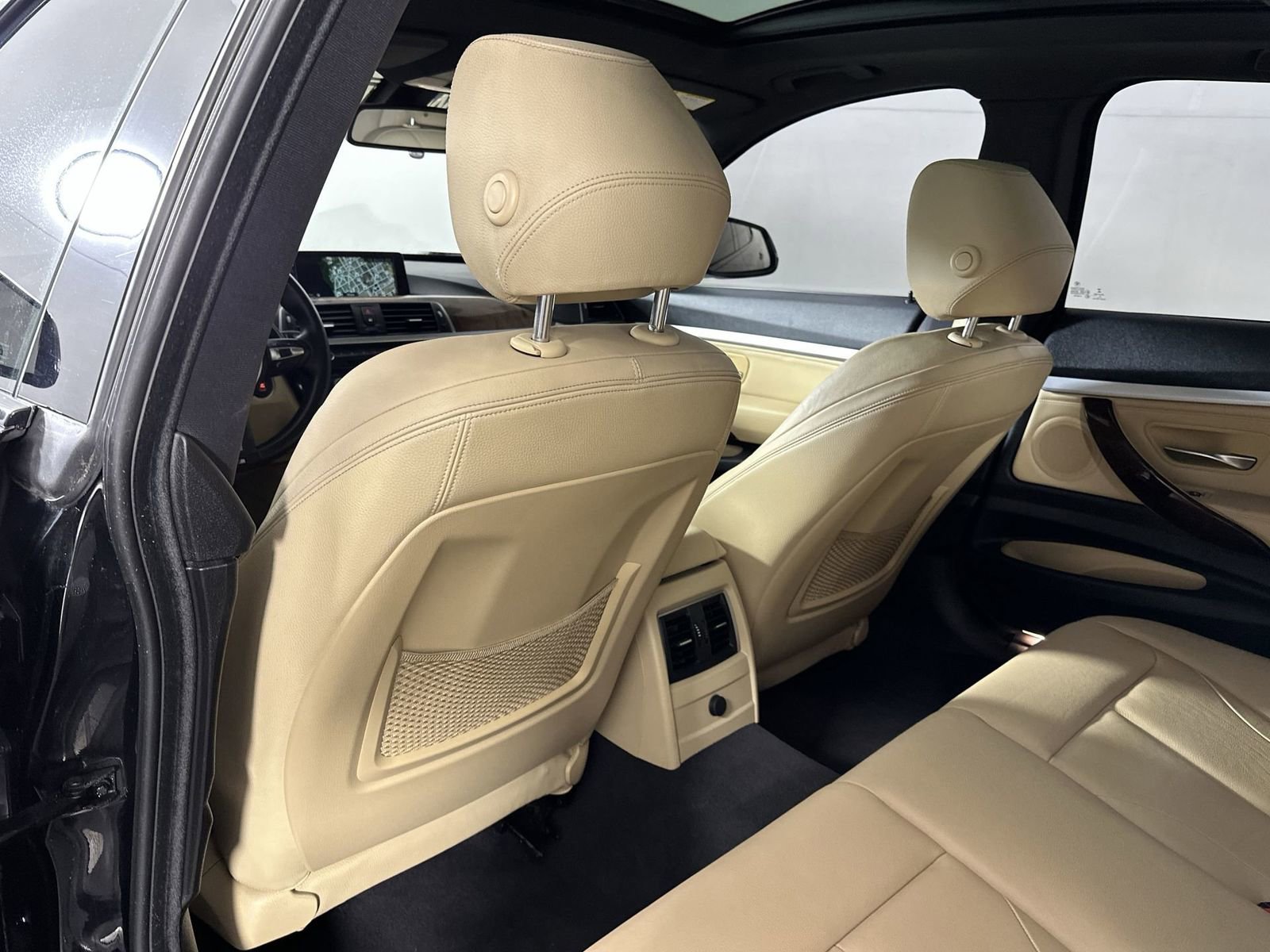 Used 2017 BMW 330i Gran Turismo xDrive image 28