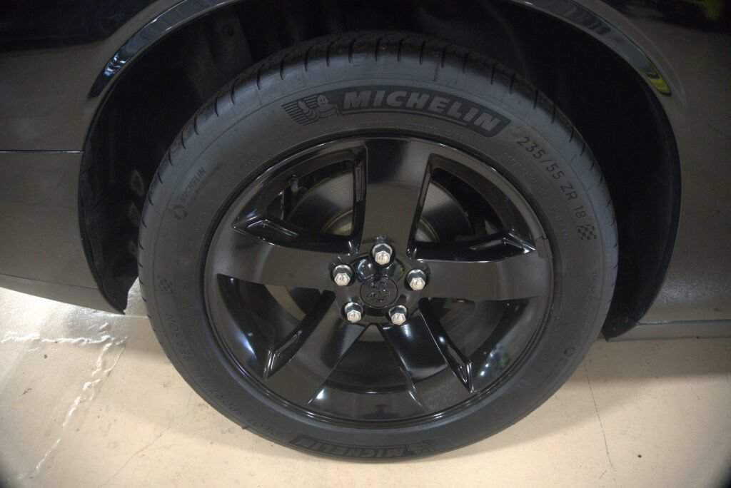 Used 2009 Dodge Challenger R/T RWD image 10