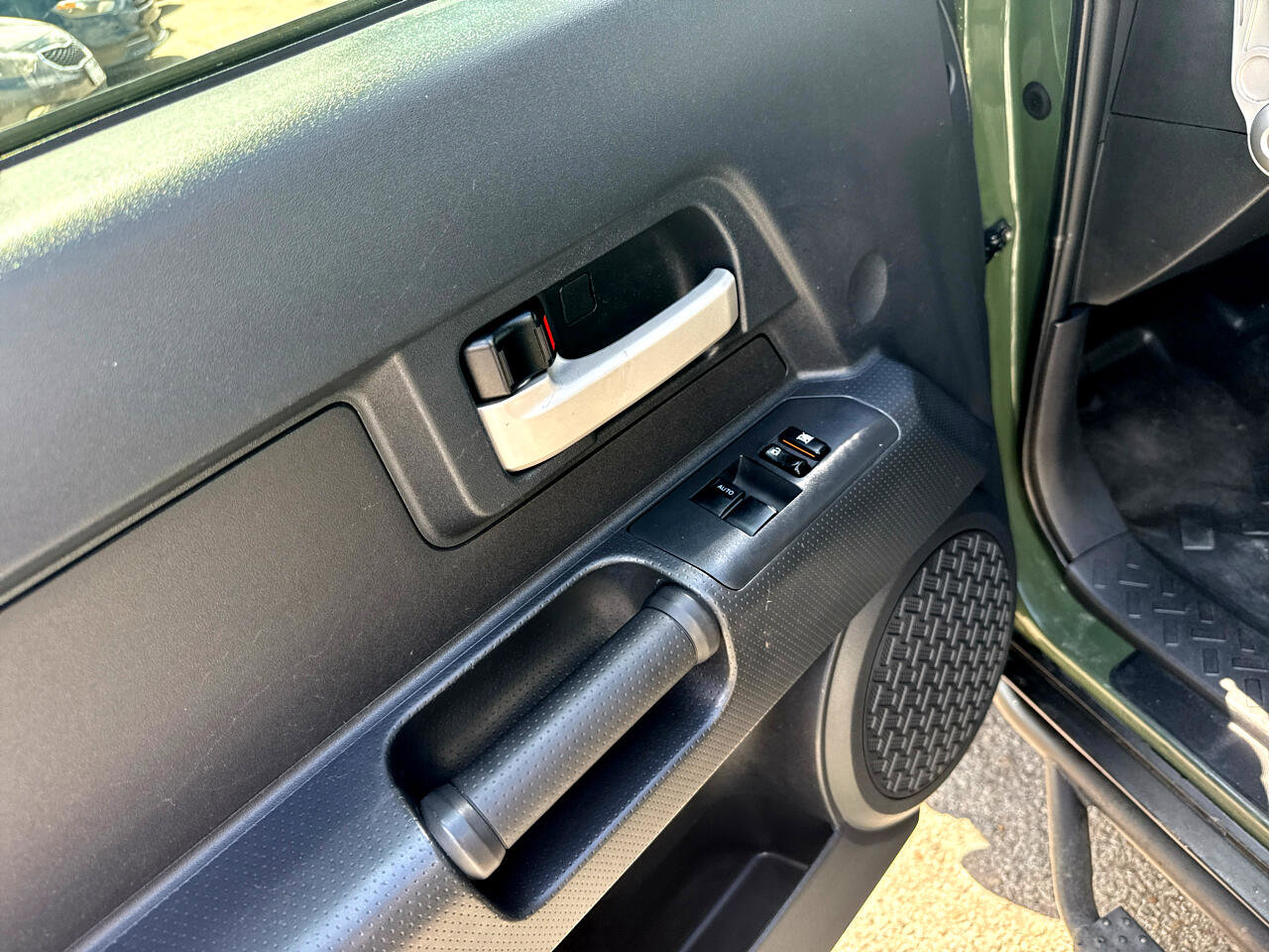 Used 2013 Toyota FJ Cruiser 2WD image 13