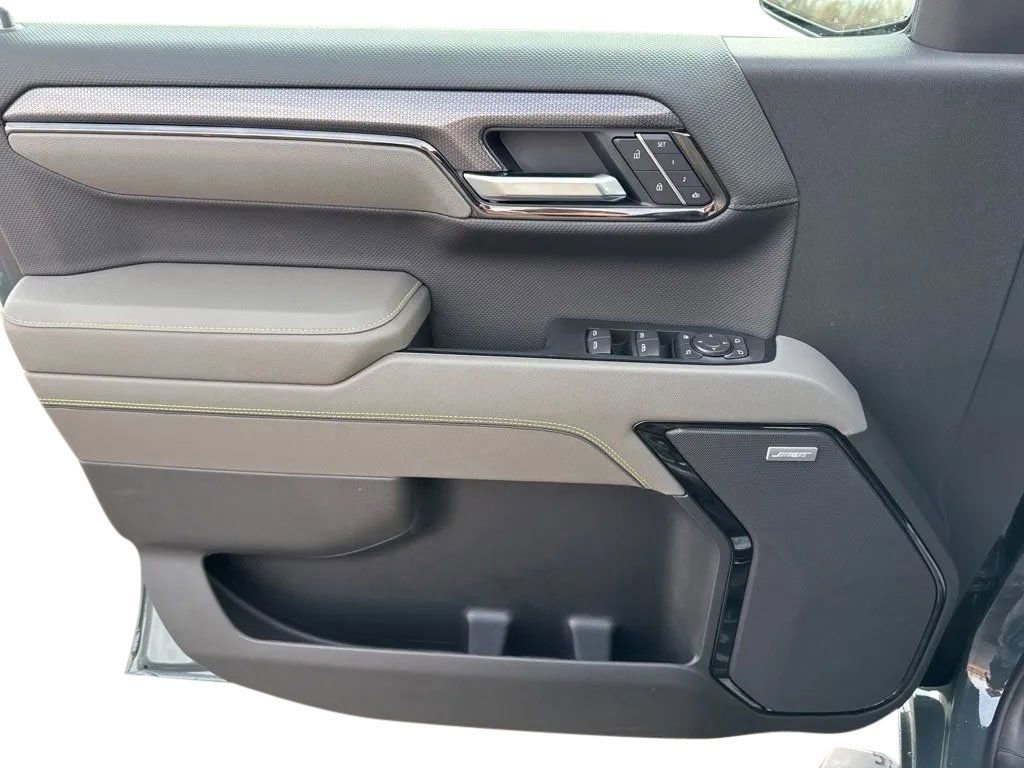 New 2026 Chevrolet Silverado 1500 ZR2 image 11