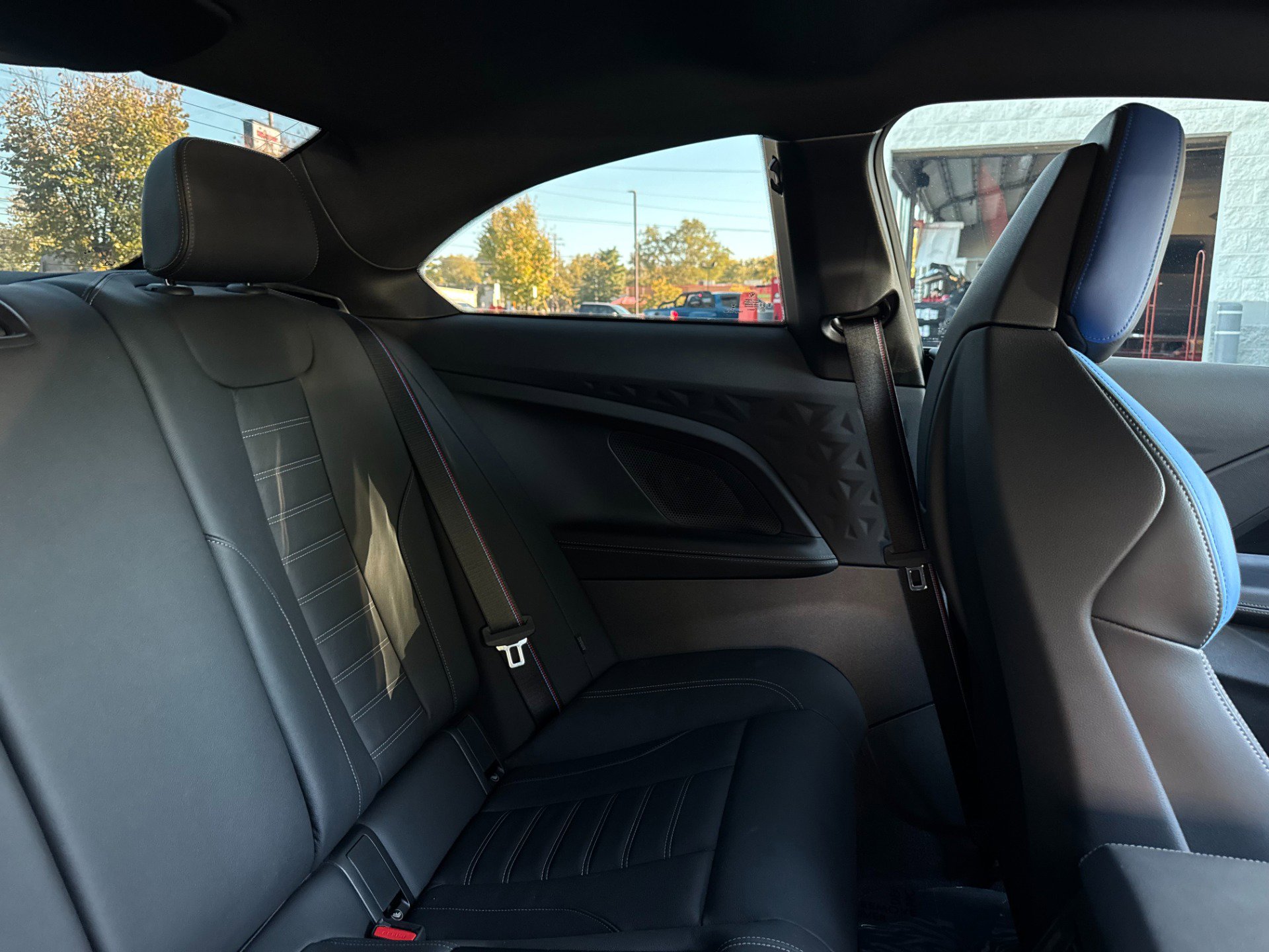 Used 2025 BMW M2 w/ Lighting Package image 20